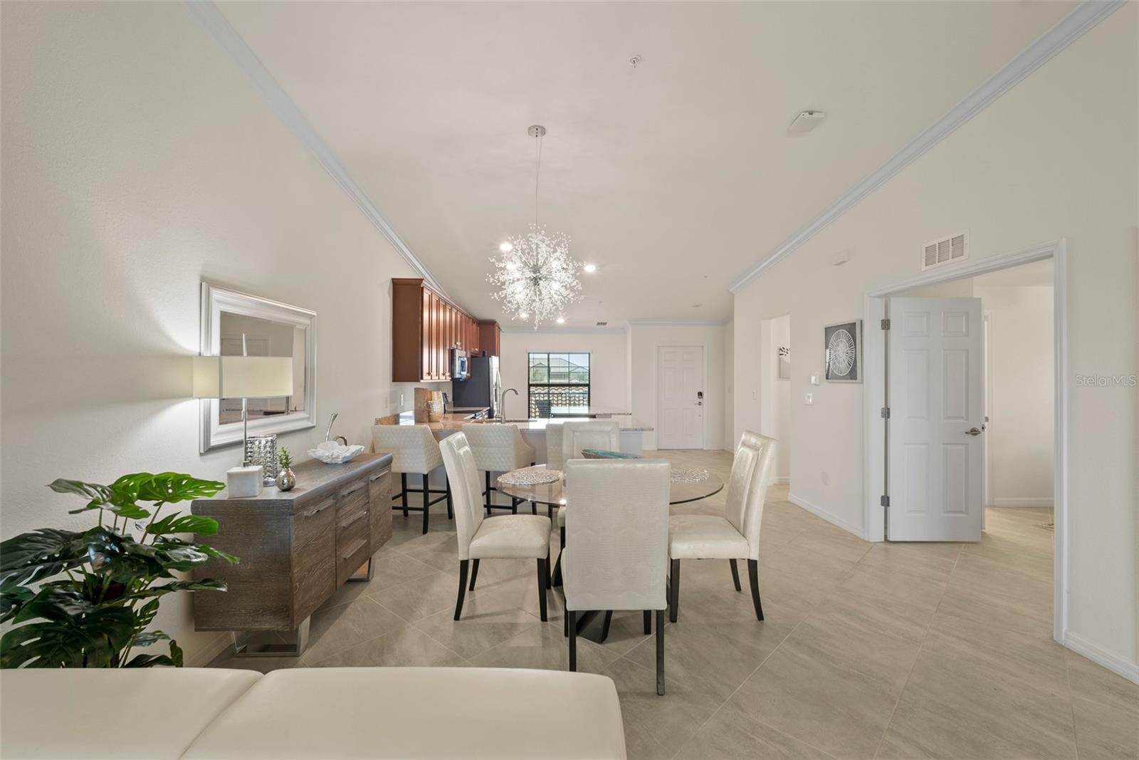 Image 9 of 47 For 5710 Palmer Circle 201