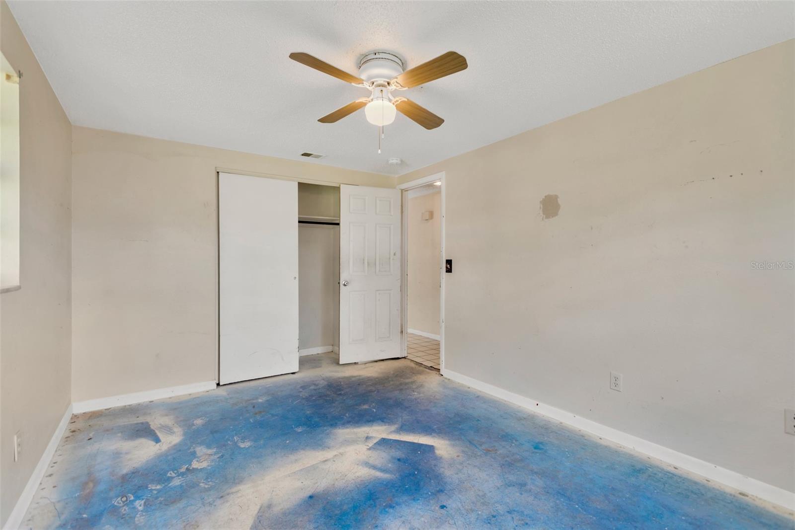 Image 21 of 30 For 804 Walnut Drive