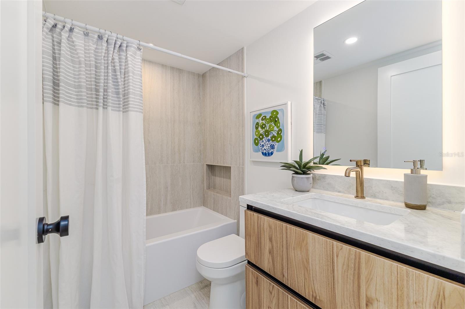 Listing photo id 24 for 13862 Tern Lane