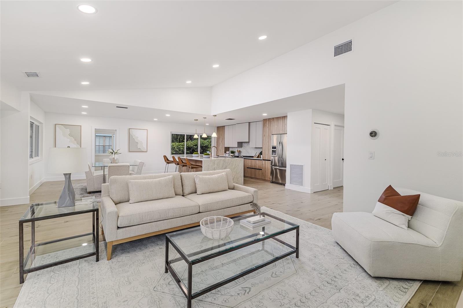 Listing photo id 1 for 13862 Tern Lane