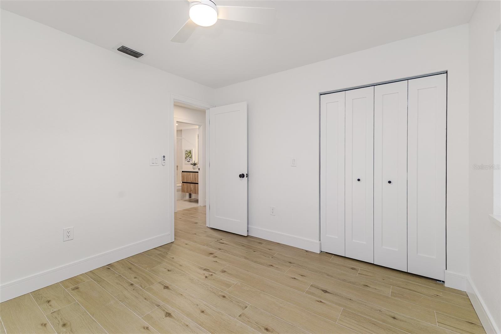 Listing photo id 28 for 13862 Tern Lane