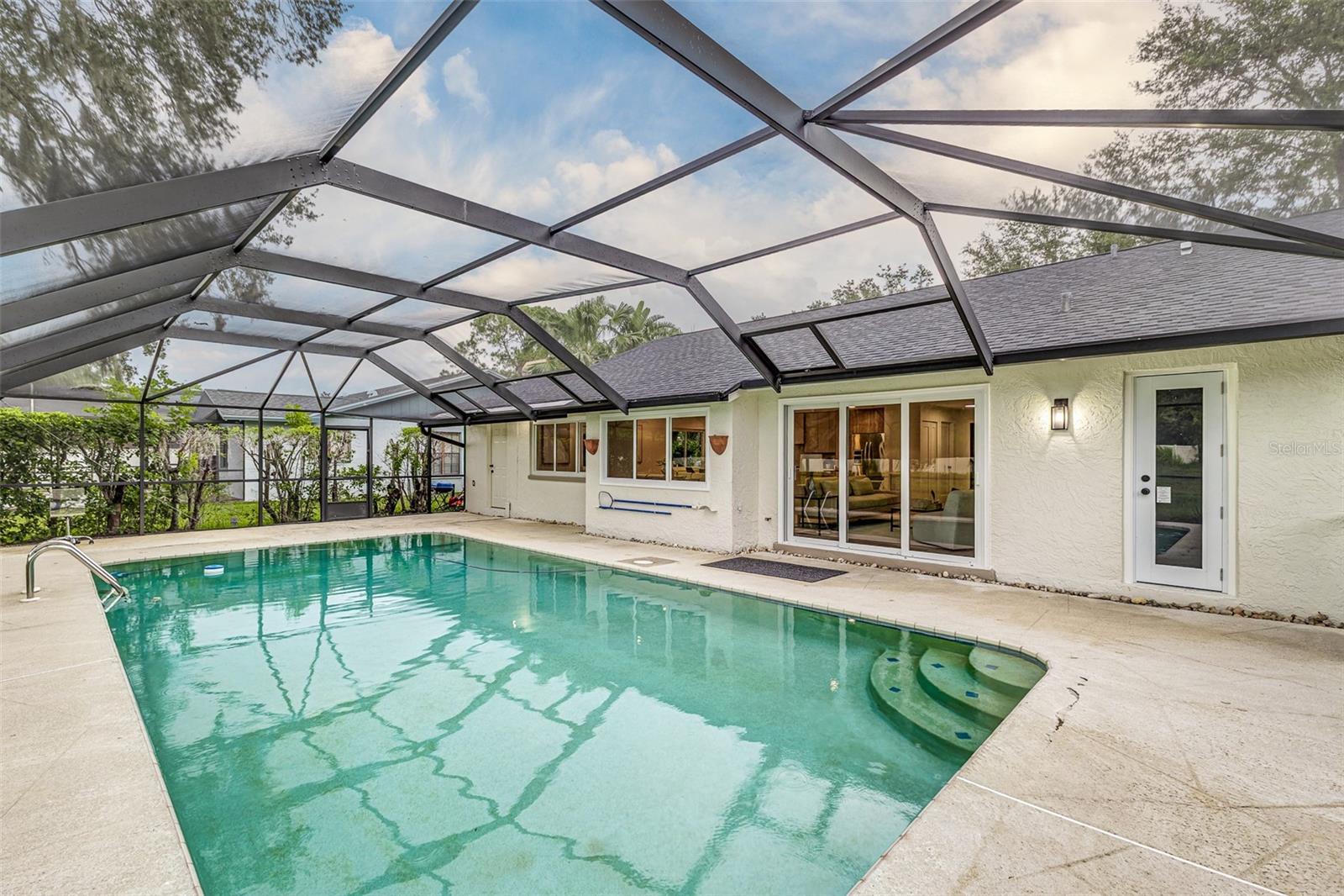 Listing photo id 29 for 13862 Tern Lane