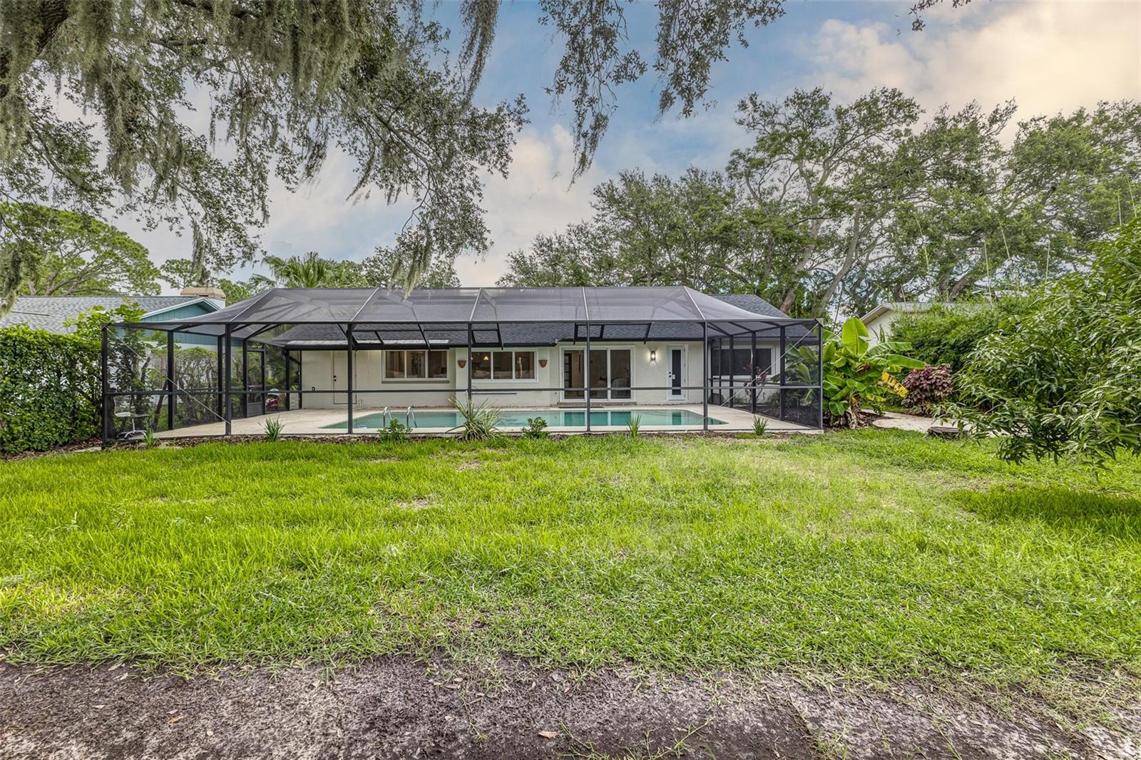 Listing photo id 31 for 13862 Tern Lane