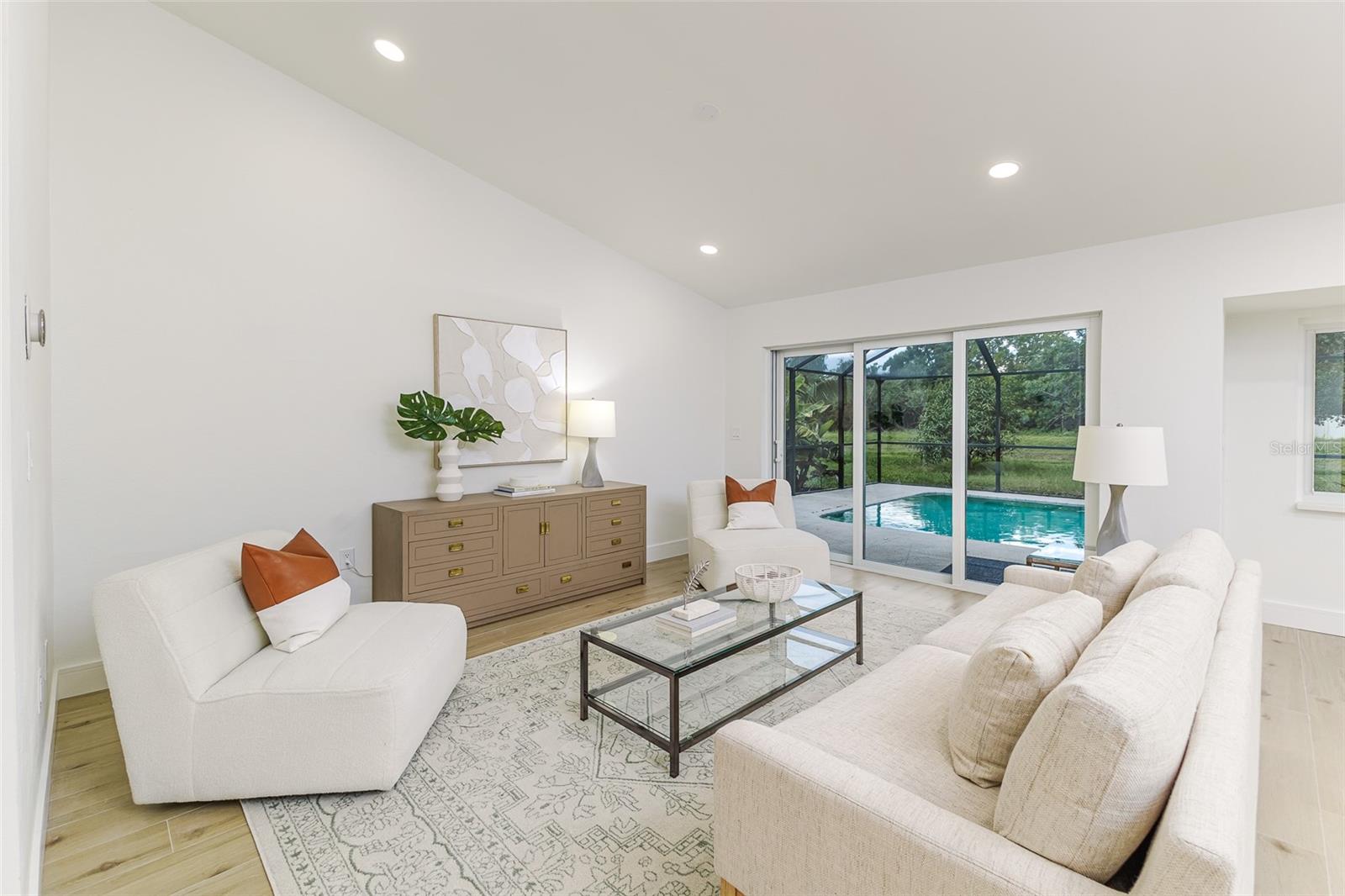 Listing photo id 4 for 13862 Tern Lane