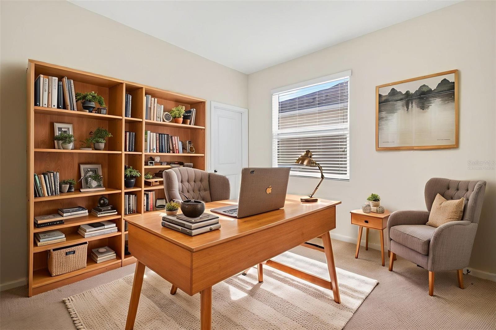 Listing photo id 18 for 33006 Windelstraw Drive