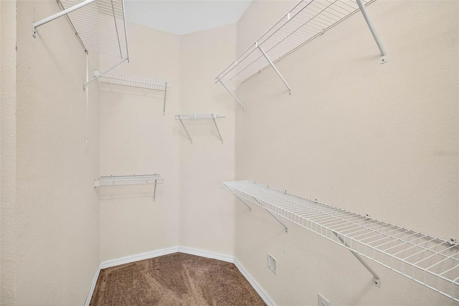 Listing photo id 28 for 33006 Windelstraw Drive