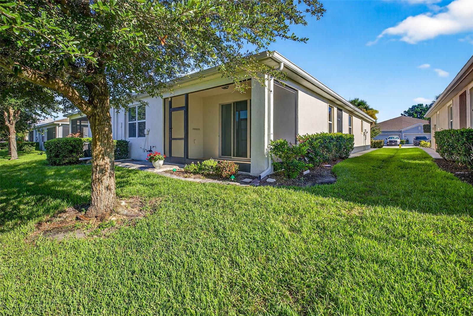 Listing photo id 37 for 33006 Windelstraw Drive
