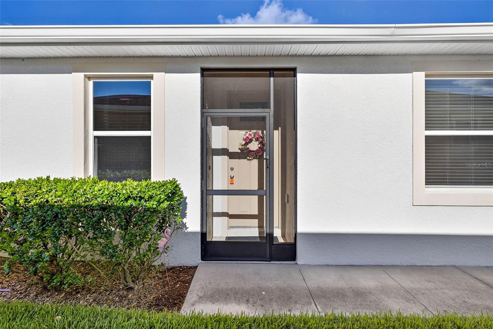 Listing photo id 5 for 33006 Windelstraw Drive