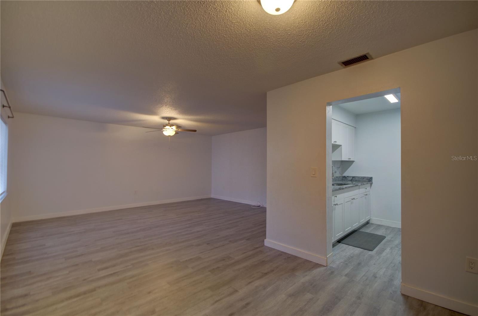 Image 9 of 22 For 350 79th Avenue N 104