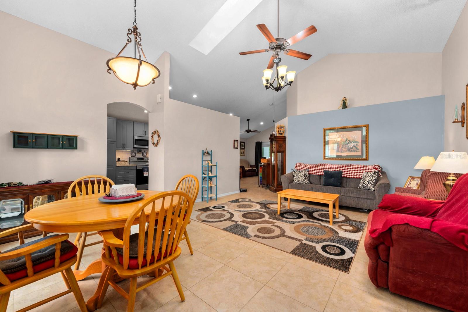 Image 7 of 24 For 9706 Glenpointe Drive