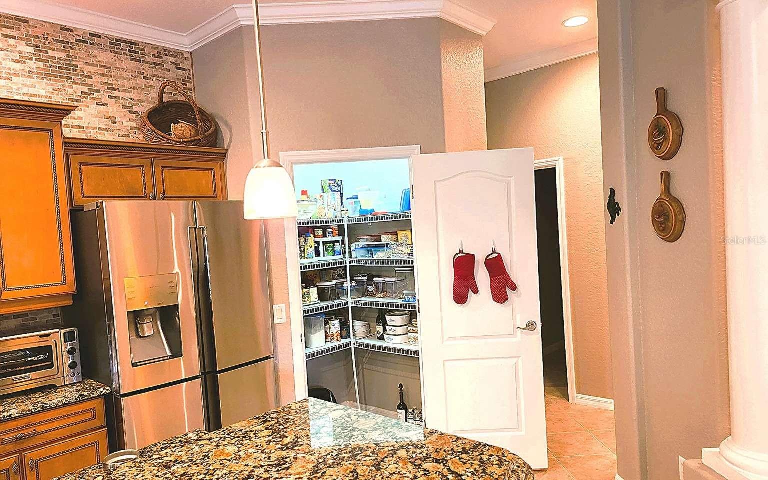 Image 7 of 22 For 9008 Willowbrook Circle