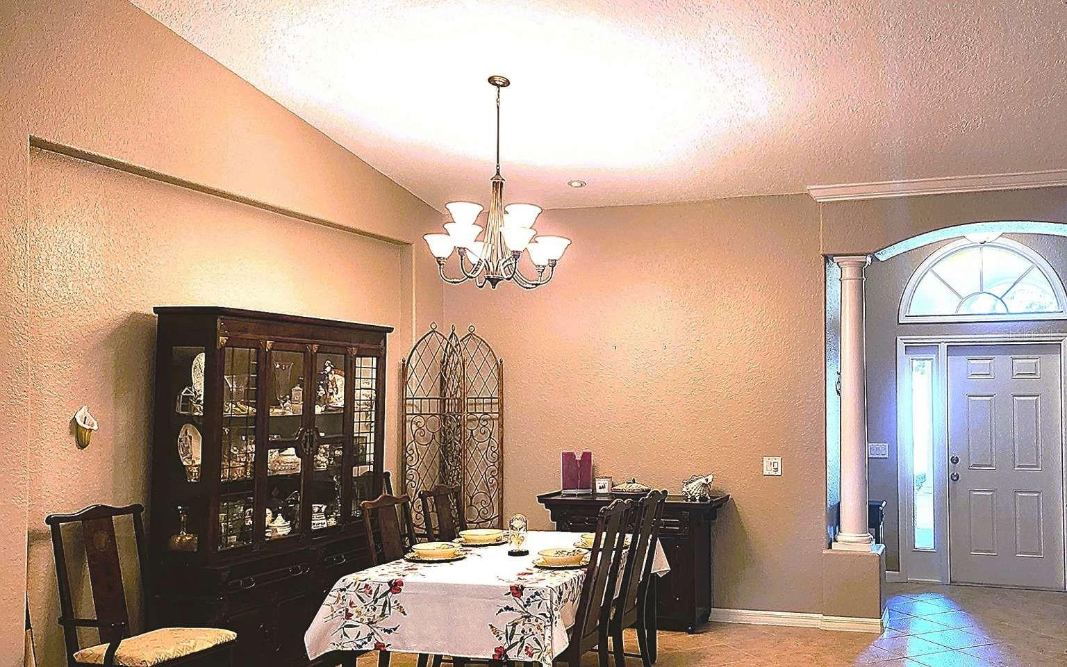 Image 9 of 22 For 9008 Willowbrook Circle