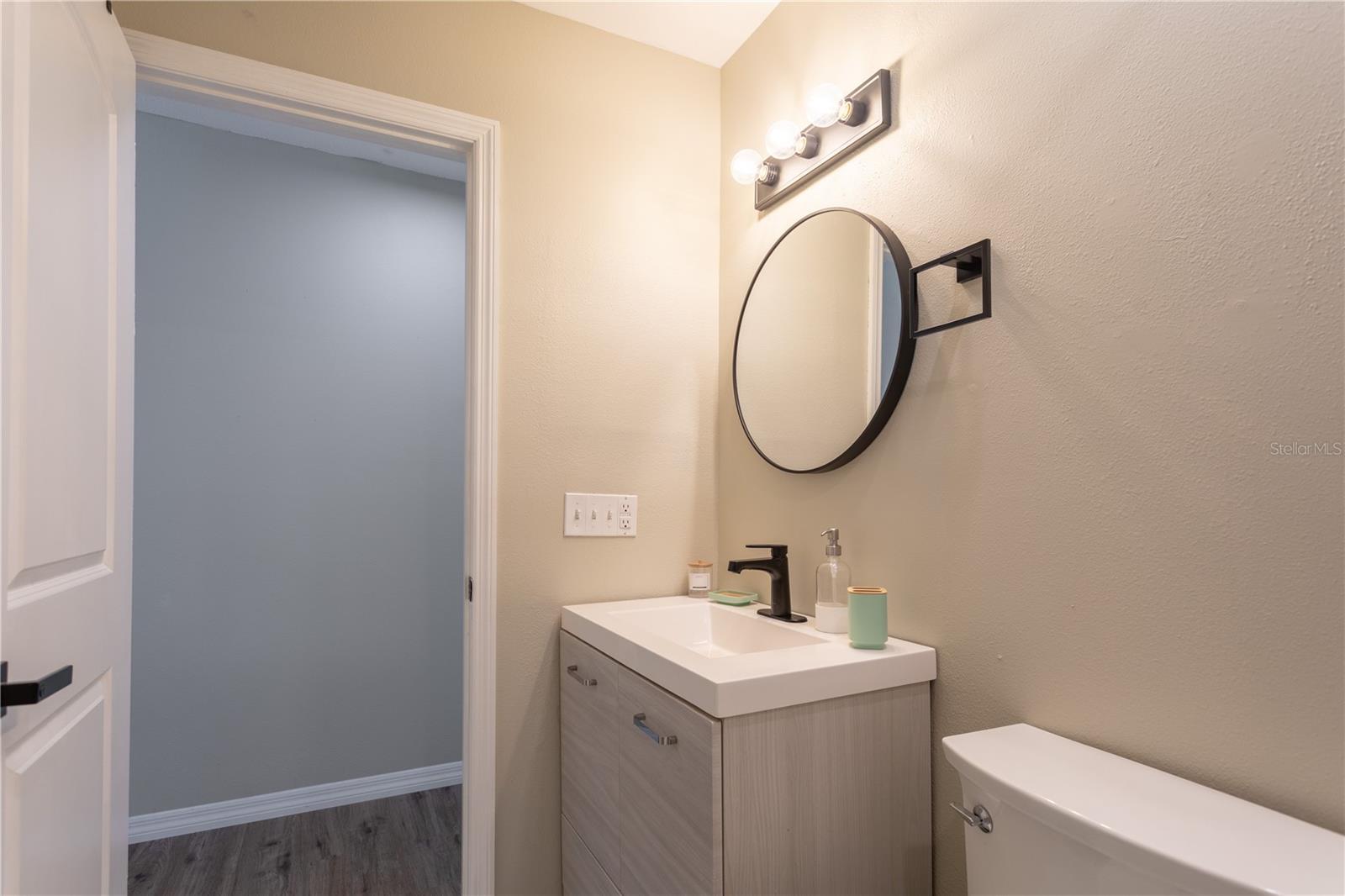 Image 15 of 43 For 1713 Whispering Drive E