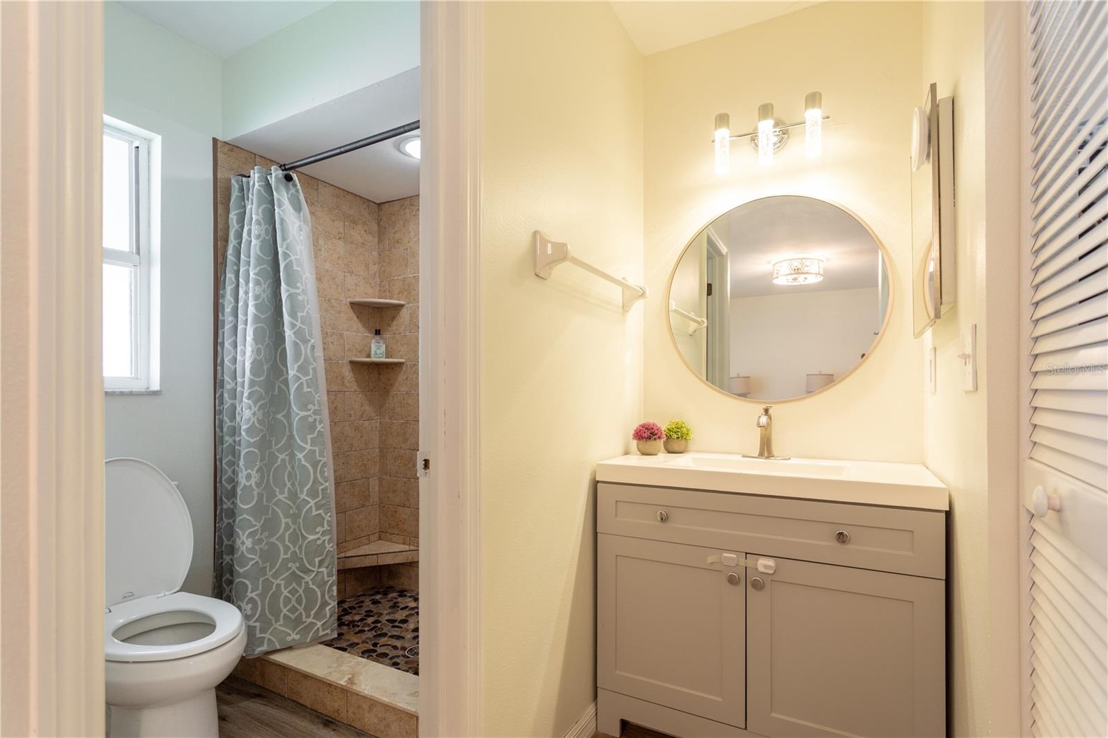 Image 29 of 43 For 1713 Whispering Drive E