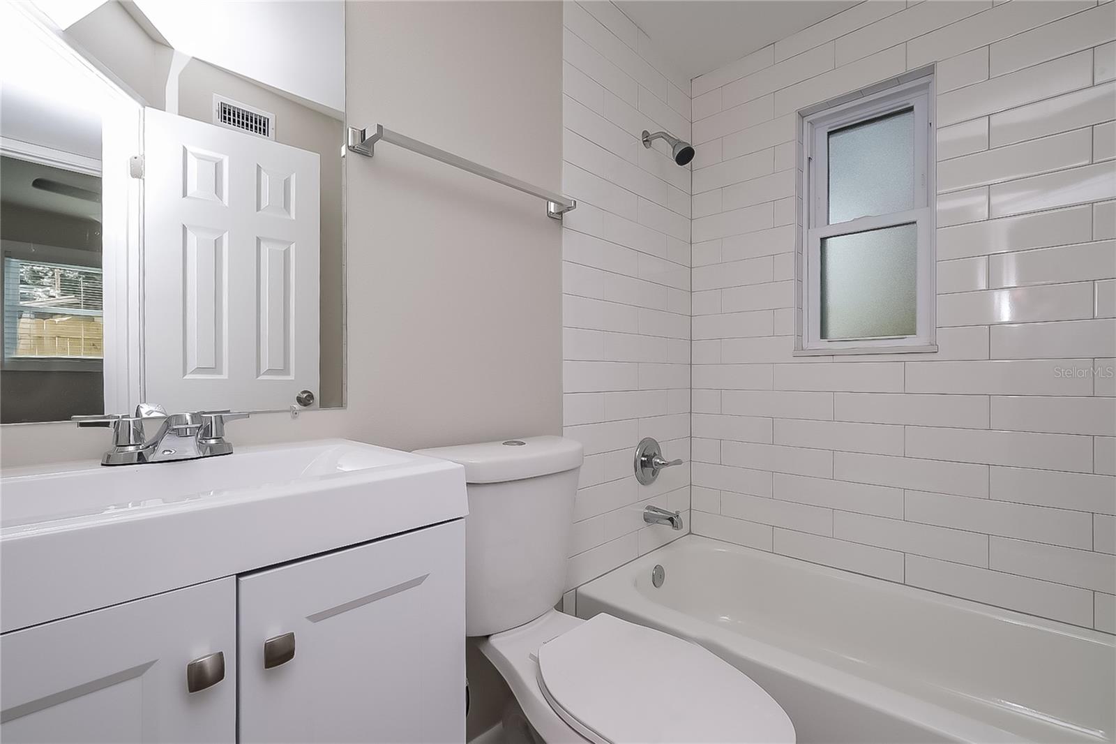 Image 15 of 16 For 10367 112th Avenue