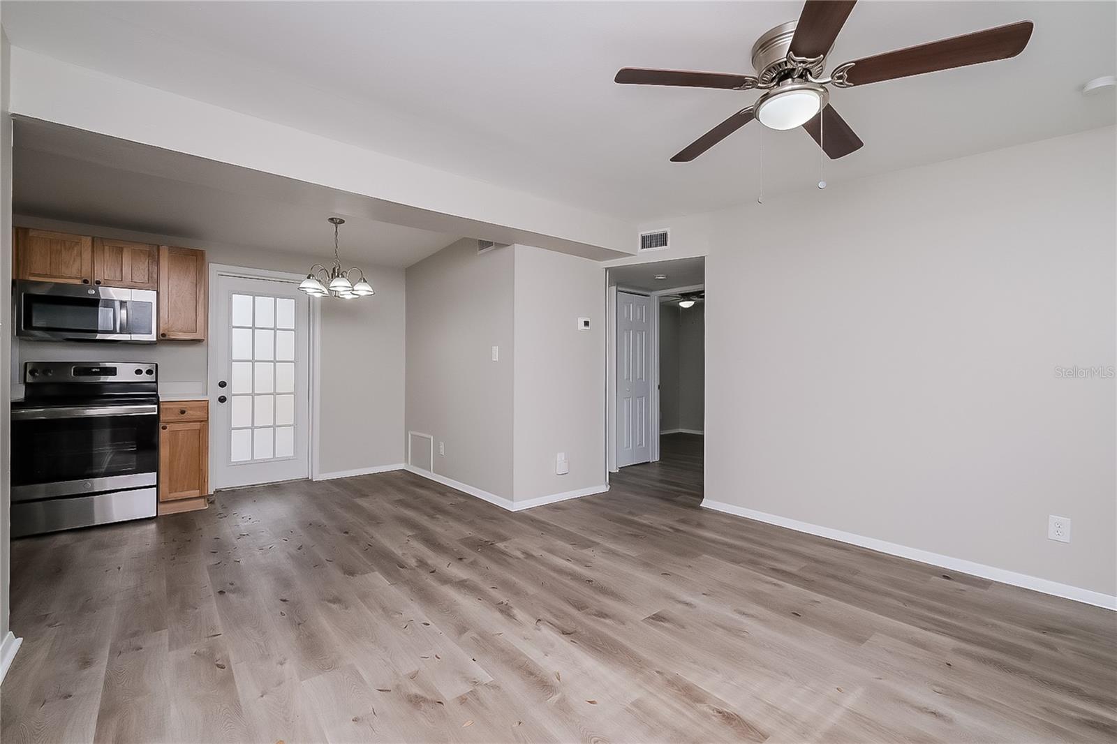 Image 3 of 16 For 10367 112th Avenue