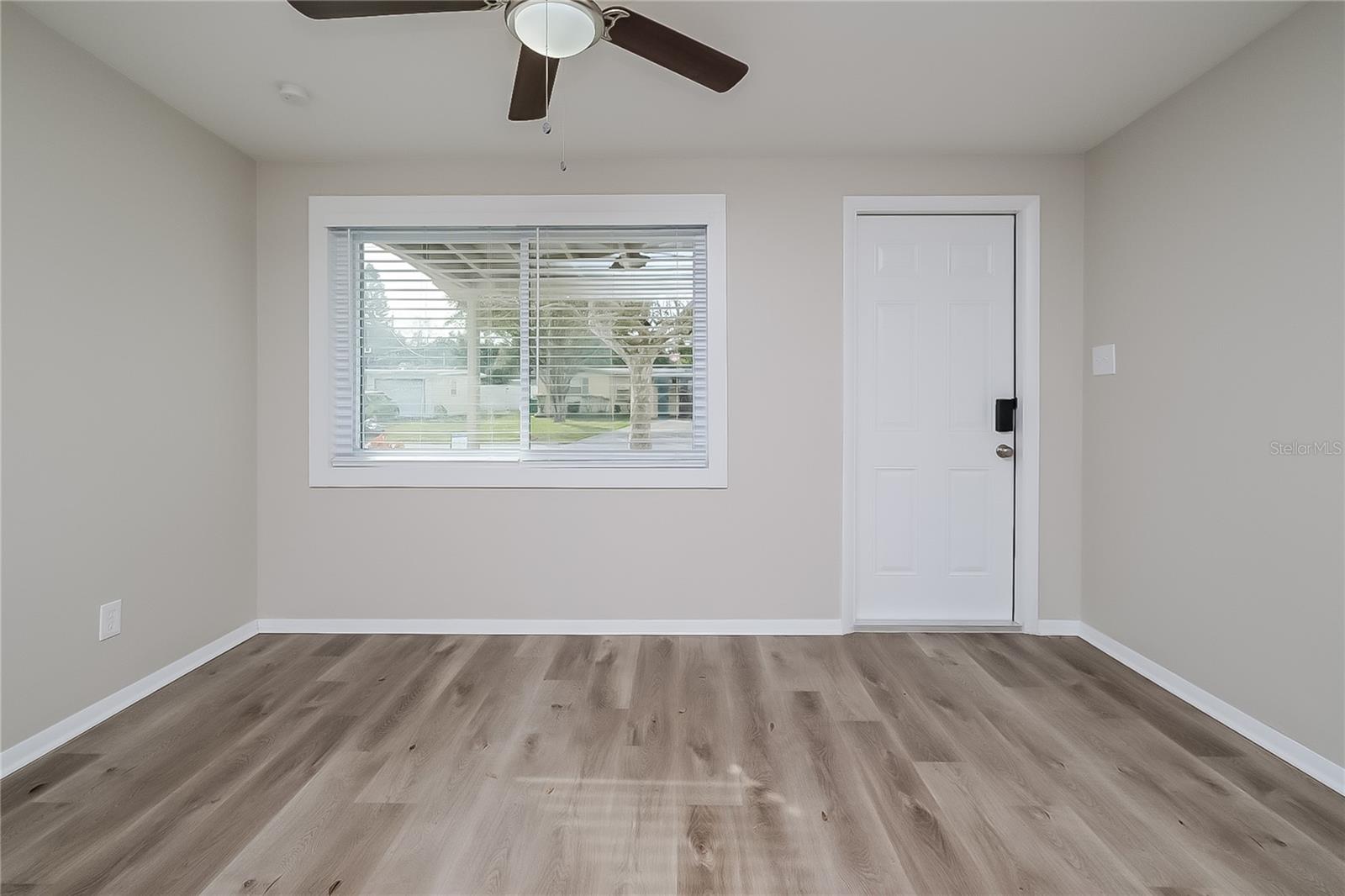 Image 4 of 16 For 10367 112th Avenue