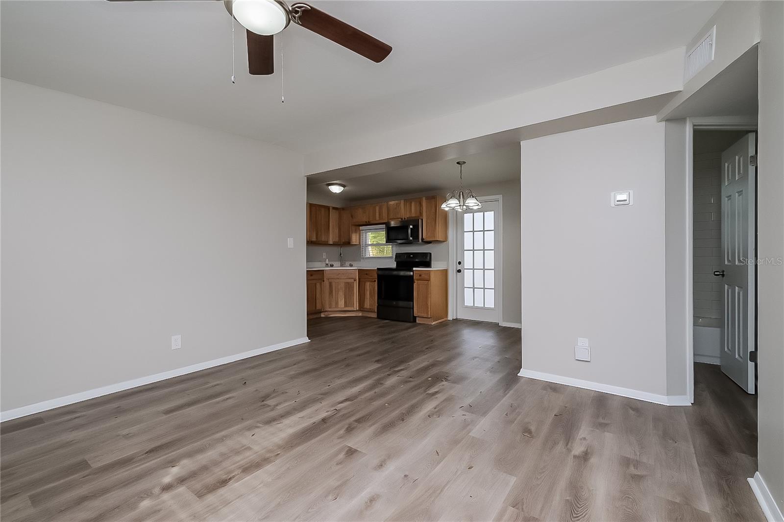 Image 6 of 16 For 10367 112th Avenue