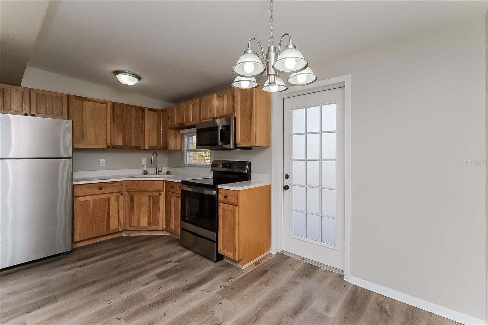 Image 7 of 16 For 10367 112th Avenue