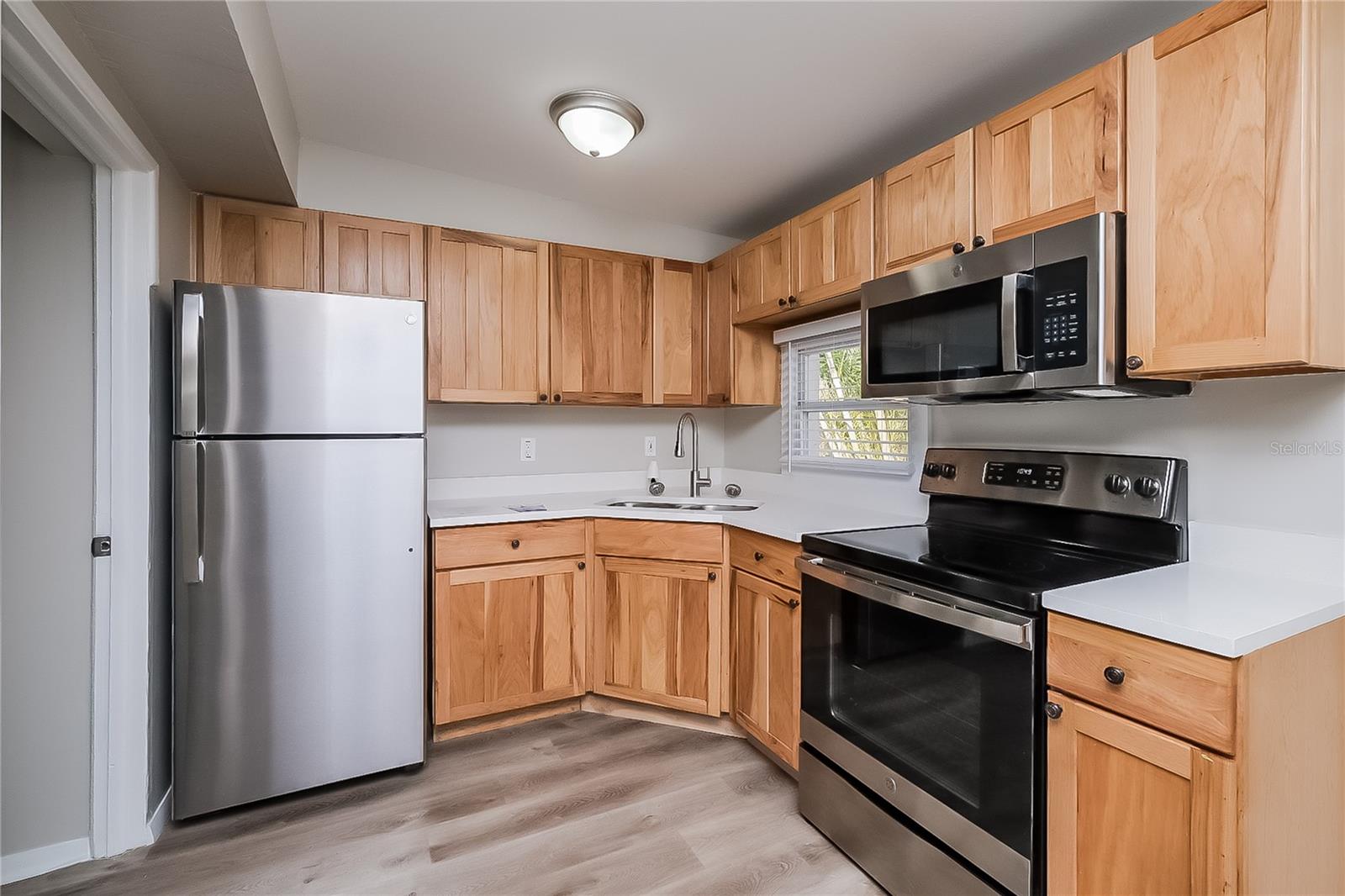 Image 8 of 16 For 10367 112th Avenue