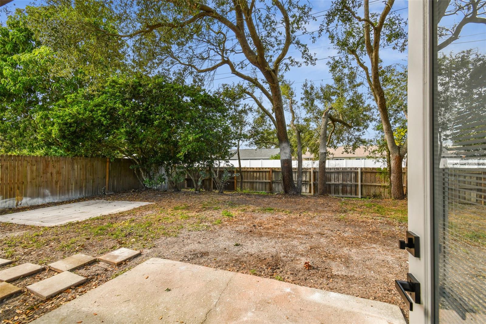 Image 23 of 72 For 16032 Eagle River Way