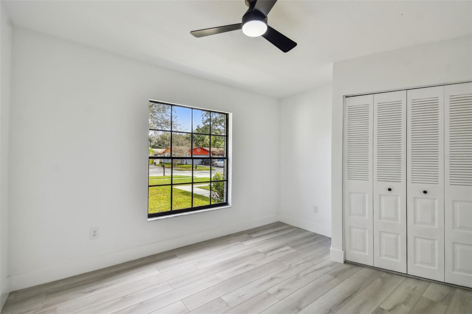 Image 27 of 72 For 16032 Eagle River Way
