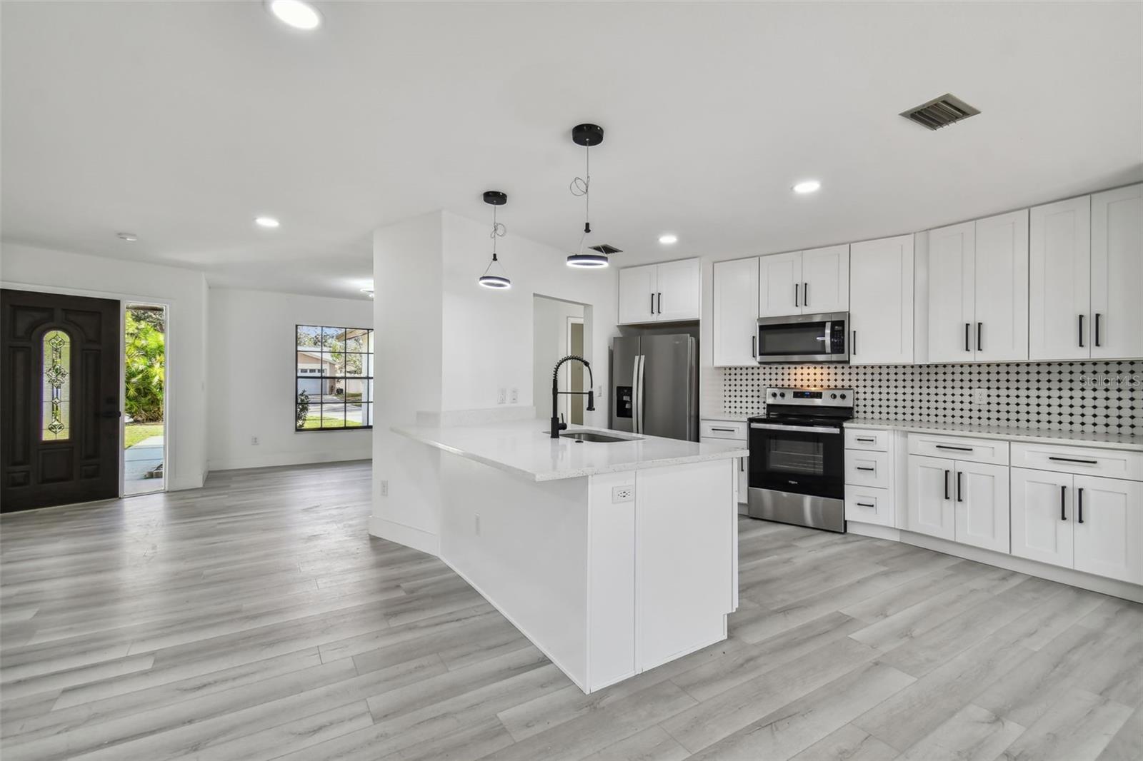Image 31 of 72 For 16032 Eagle River Way