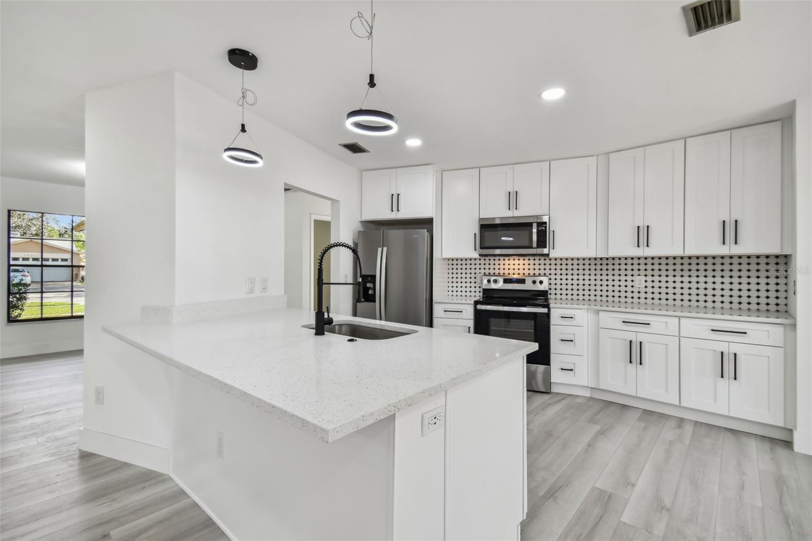 Image 33 of 72 For 16032 Eagle River Way
