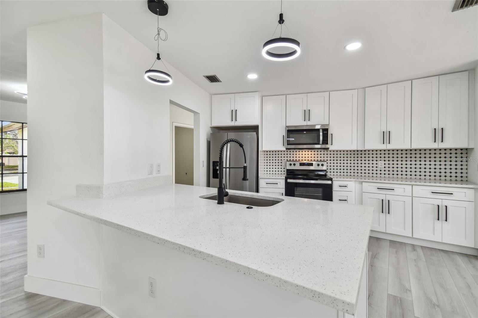 Image 35 of 72 For 16032 Eagle River Way
