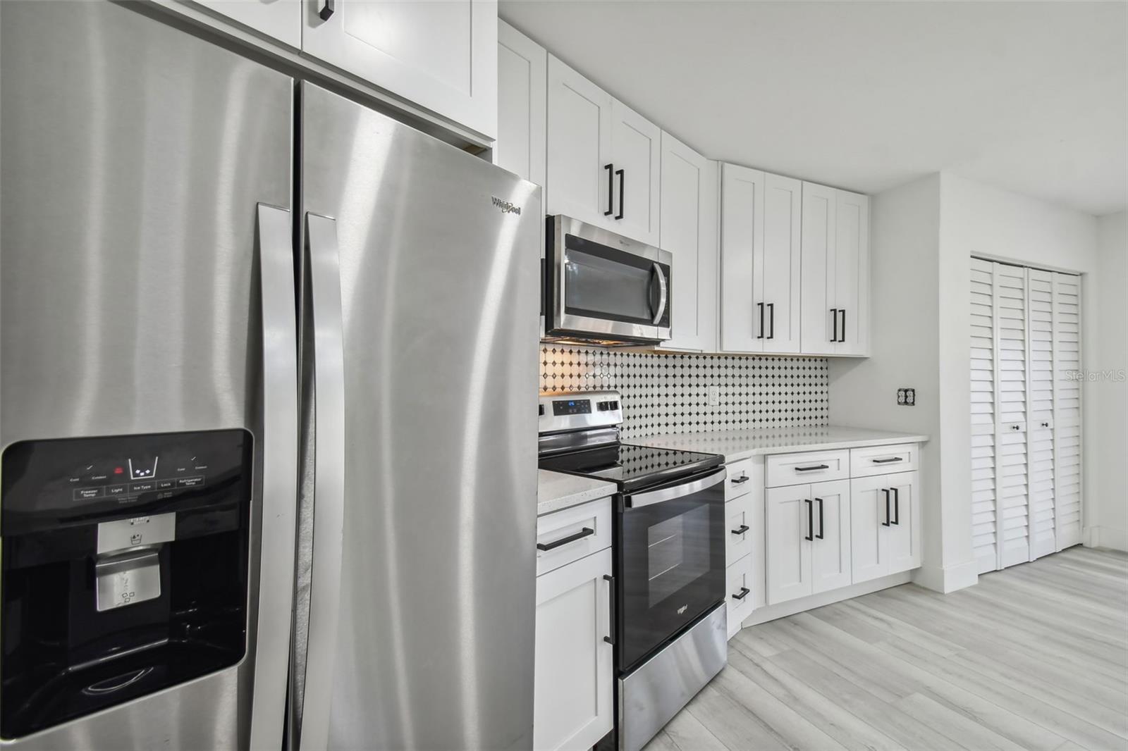 Image 38 of 72 For 16032 Eagle River Way