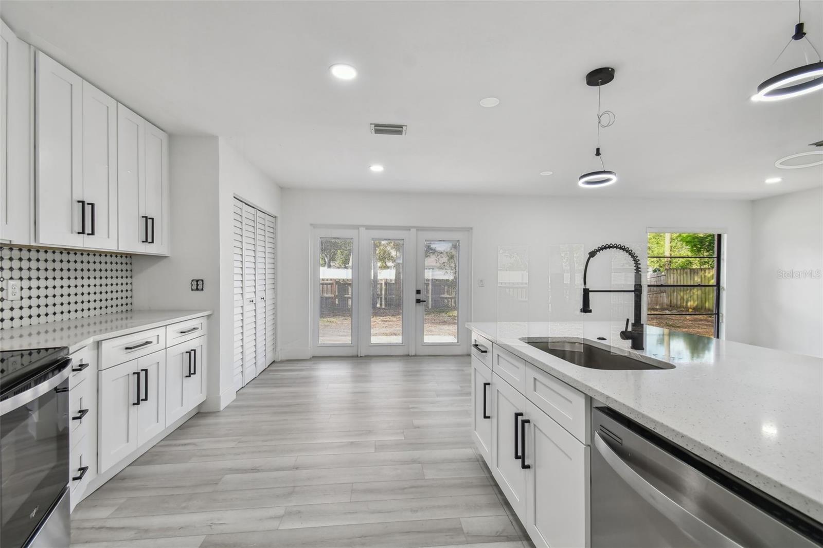 Image 39 of 72 For 16032 Eagle River Way