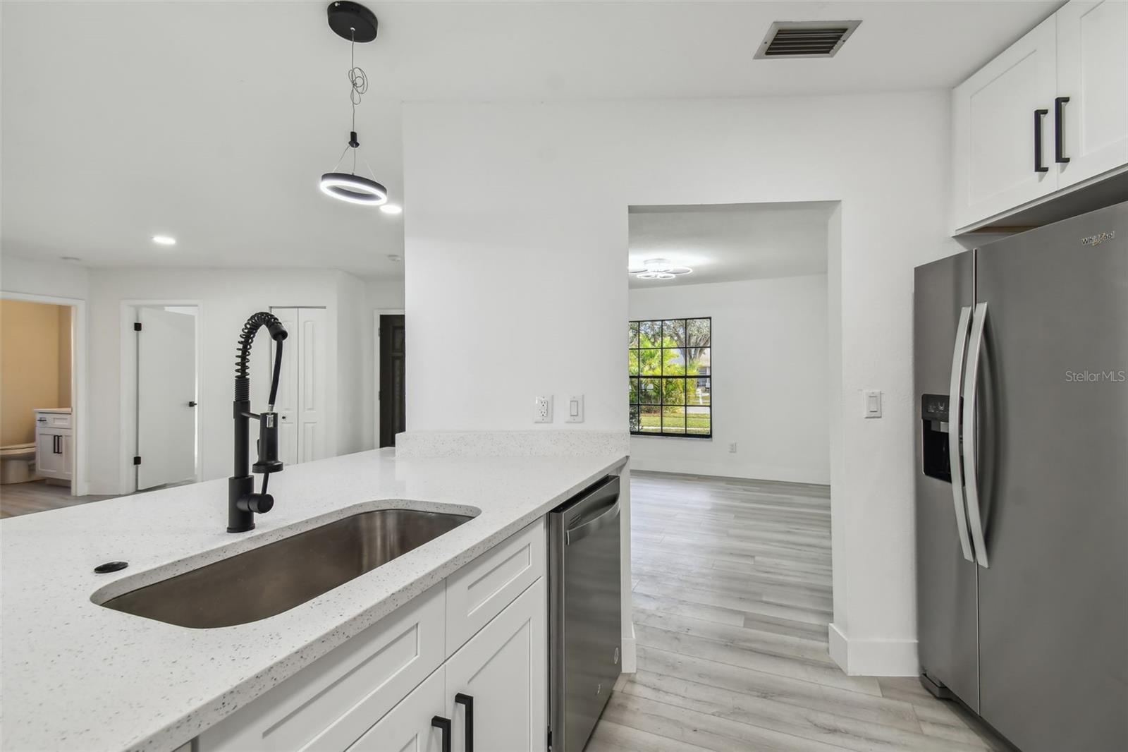 Image 47 of 72 For 16032 Eagle River Way