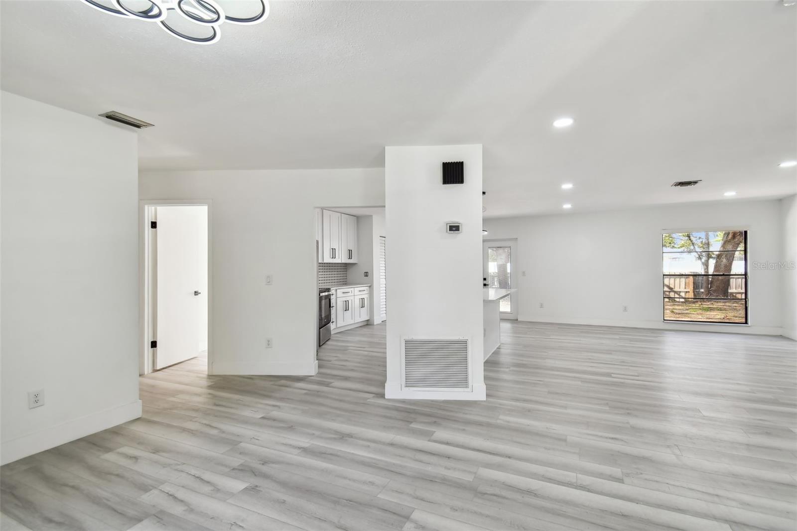 Image 72 of 72 For 16032 Eagle River Way