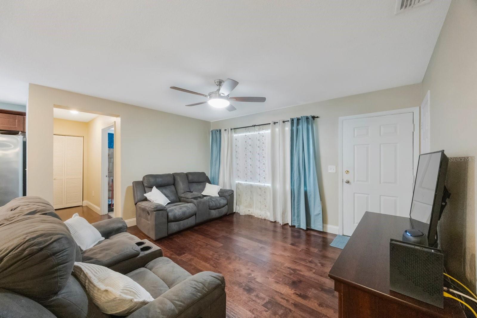 Image 4 of 37 For 3336 20th Avenue Sw