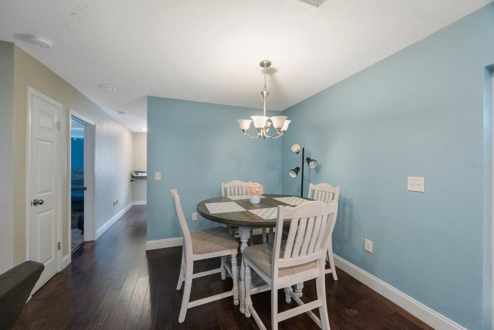 Image 6 of 37 For 3336 20th Avenue Sw