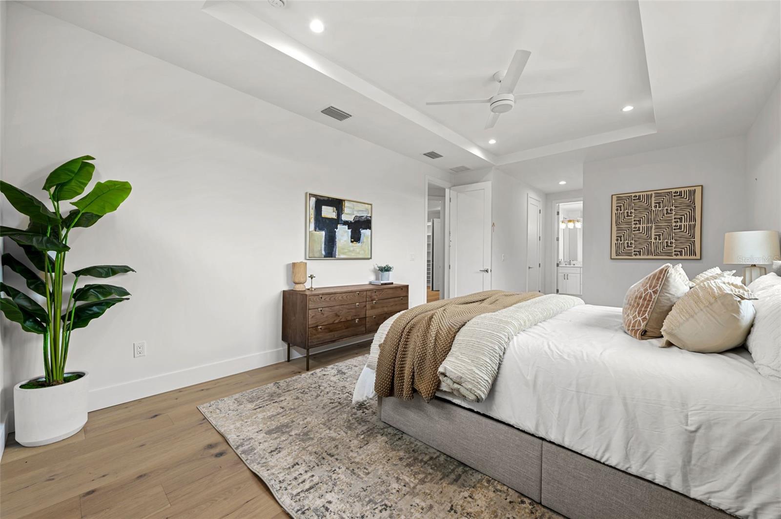 Image 30 of 70 For 3228 Oakellar Avenue