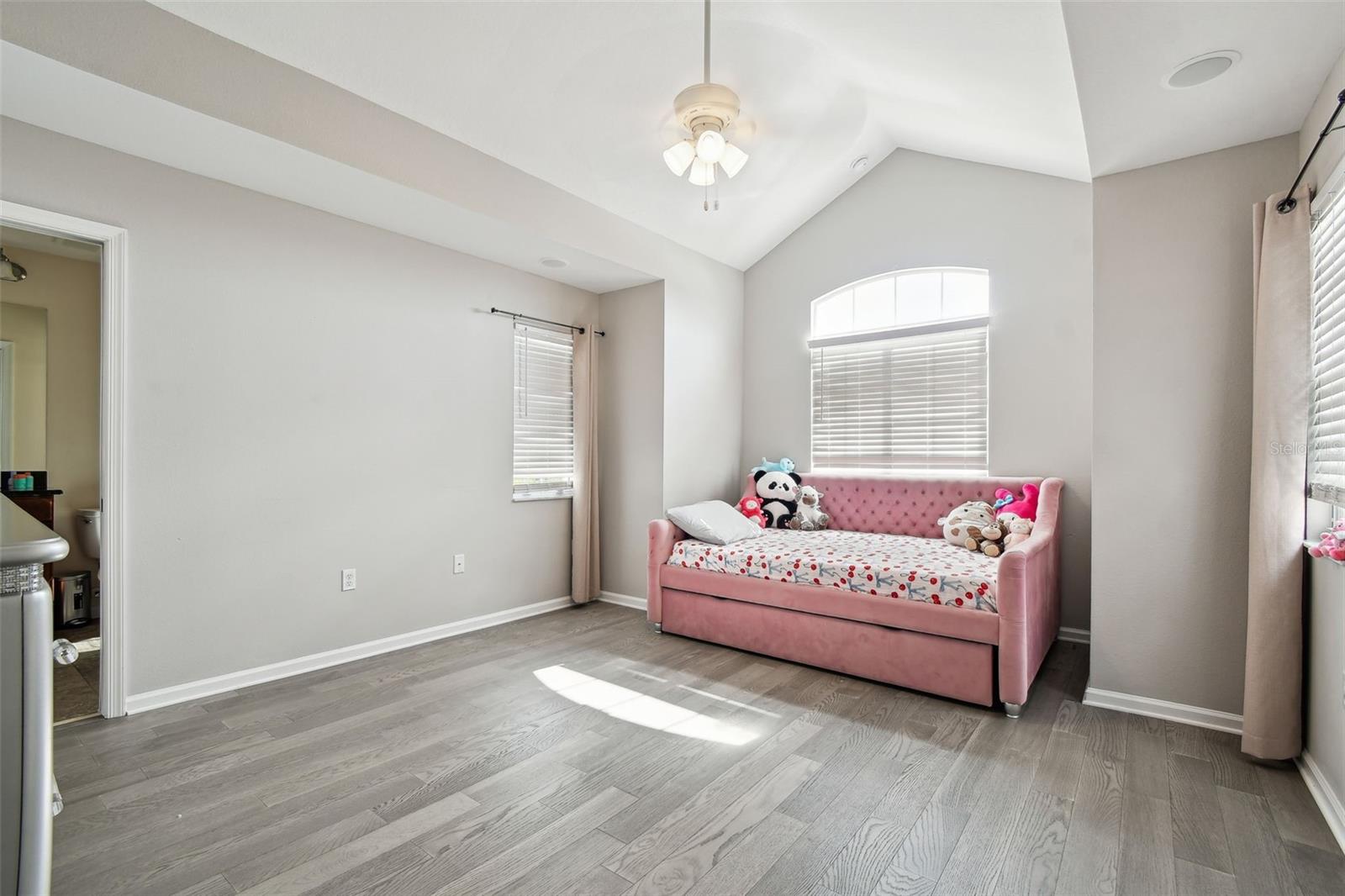 Image 37 of 99 For 8542 Eagle Brook Drive