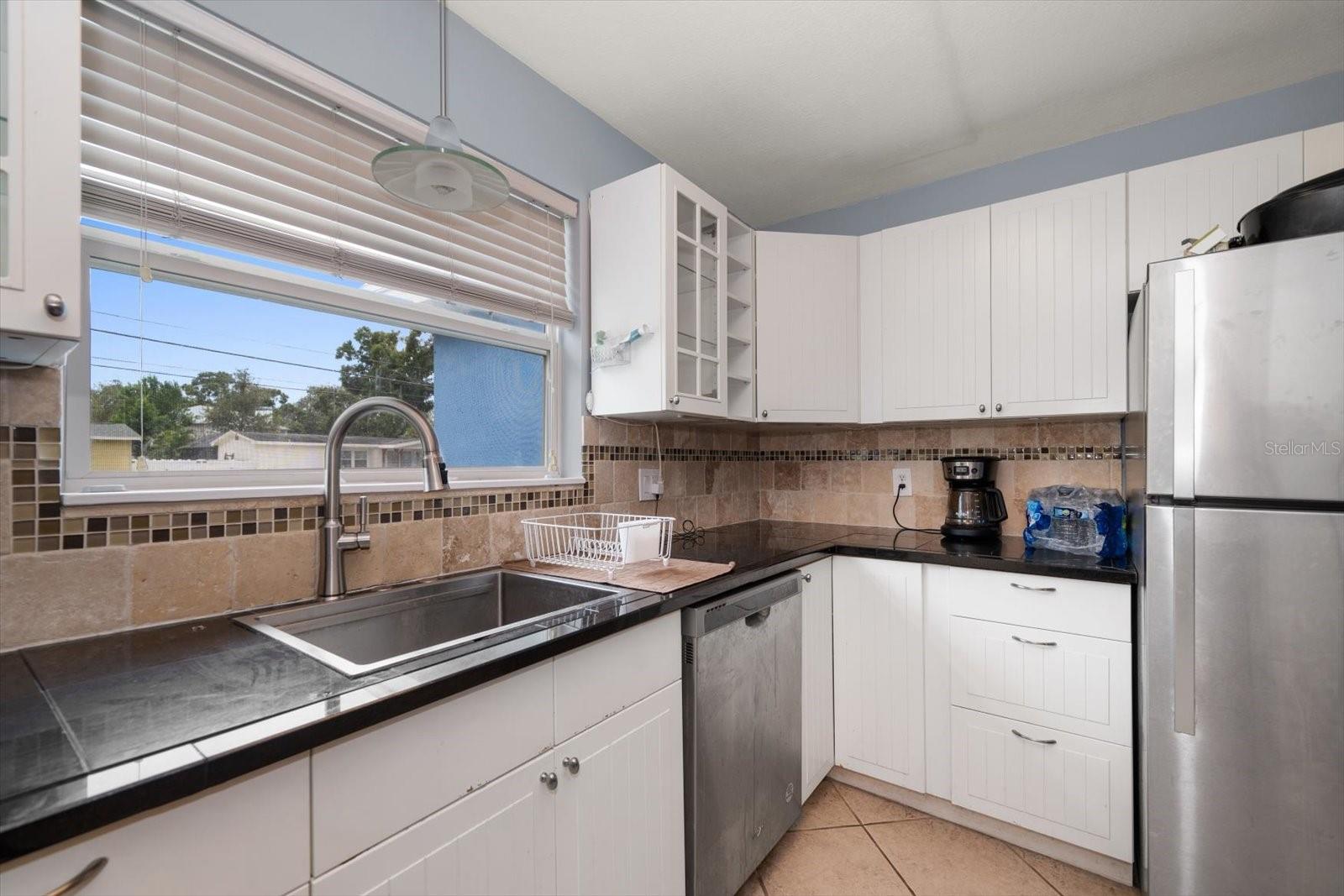 Image 15 of 30 For 908 Palm Drive
