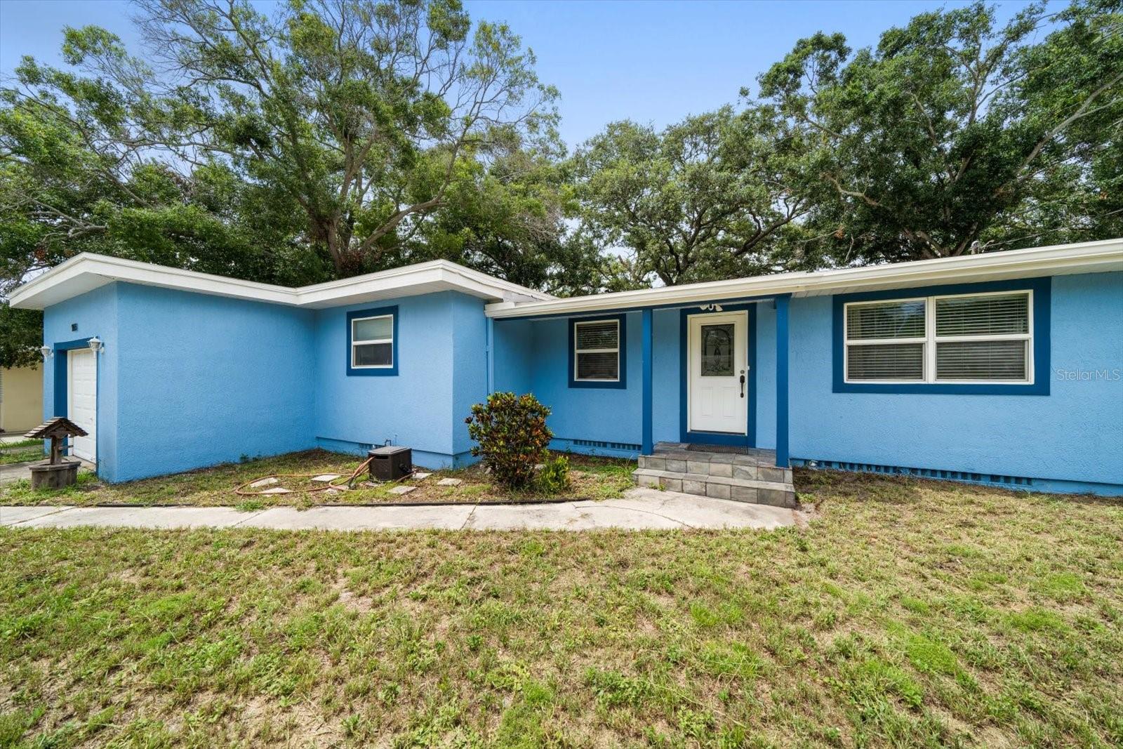 Image 4 of 30 For 908 Palm Drive