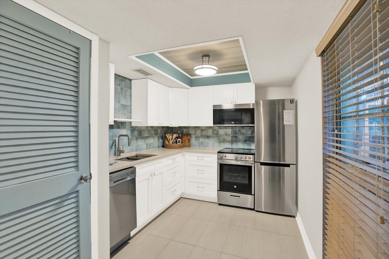 Image 10 of 32 For 863 De Soto Court 863