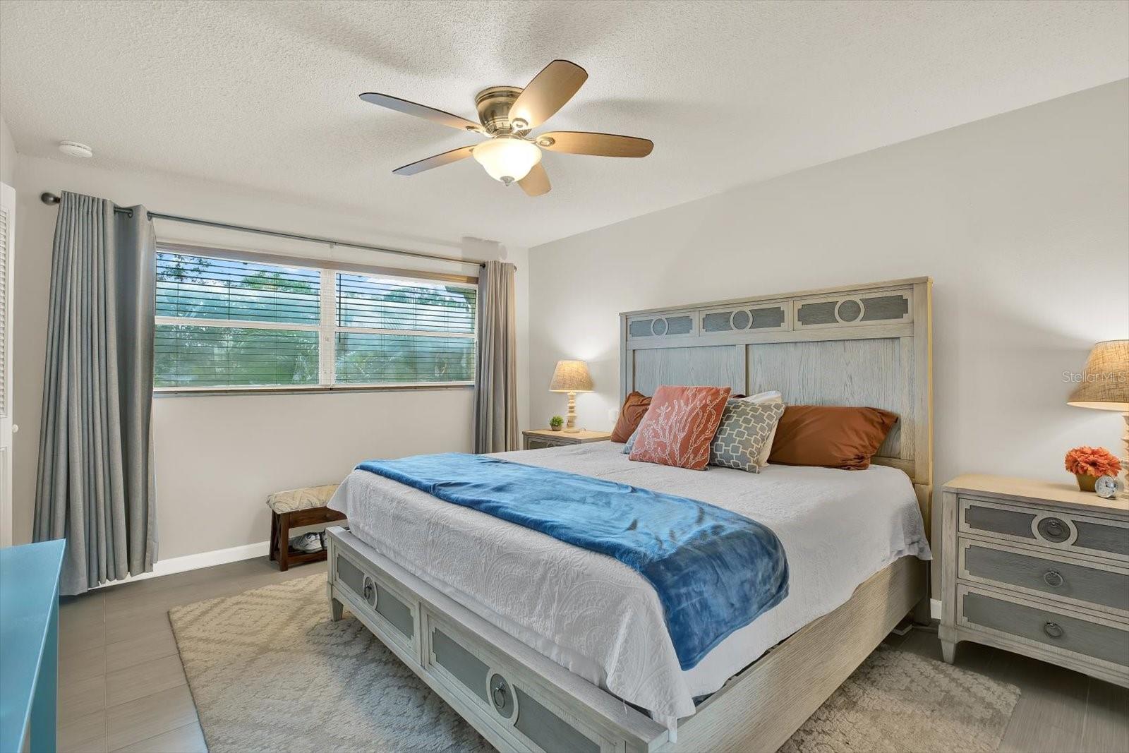 Image 12 of 32 For 863 De Soto Court 863