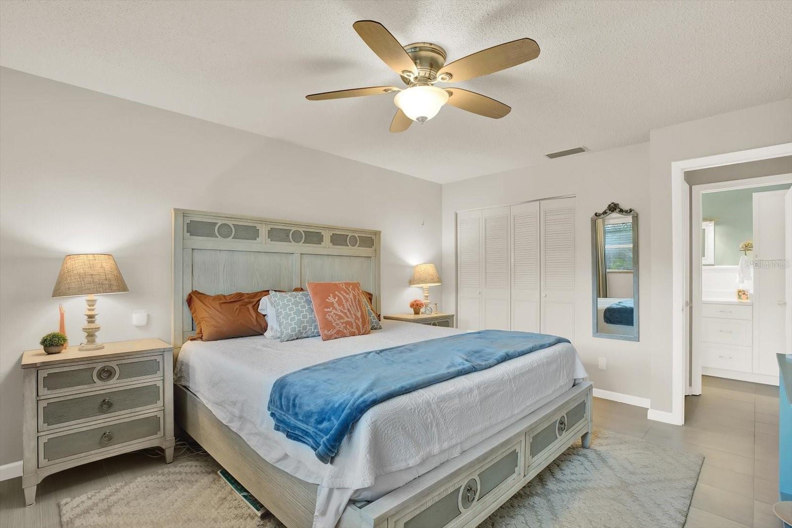 Image 14 of 32 For 863 De Soto Court 863