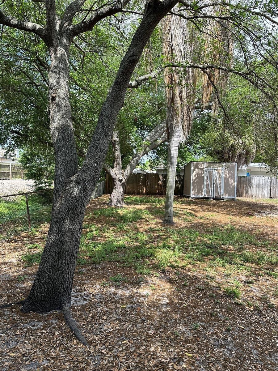 Image 16 of 17 For 4503 Lois Avenue