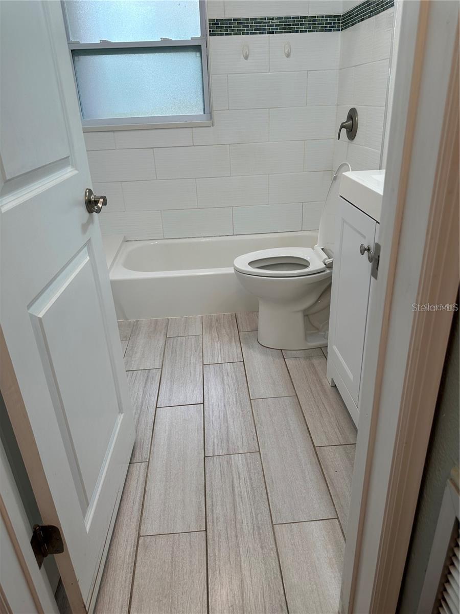 Image 3 of 17 For 4503 Lois Avenue