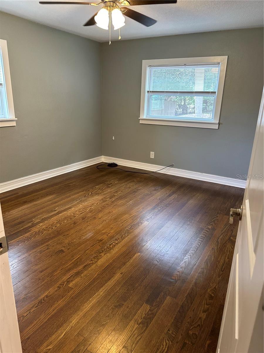 Image 7 of 17 For 4503 Lois Avenue
