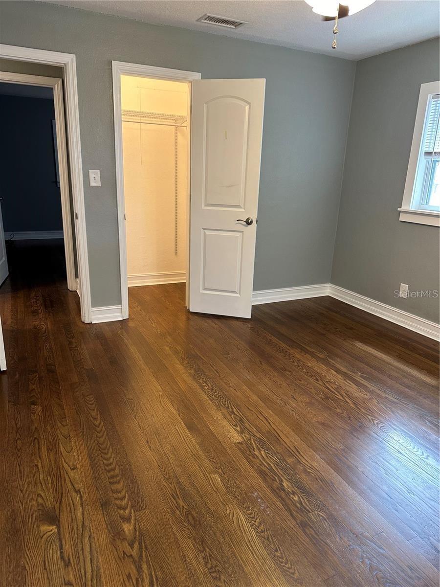 Image 8 of 17 For 4503 Lois Avenue