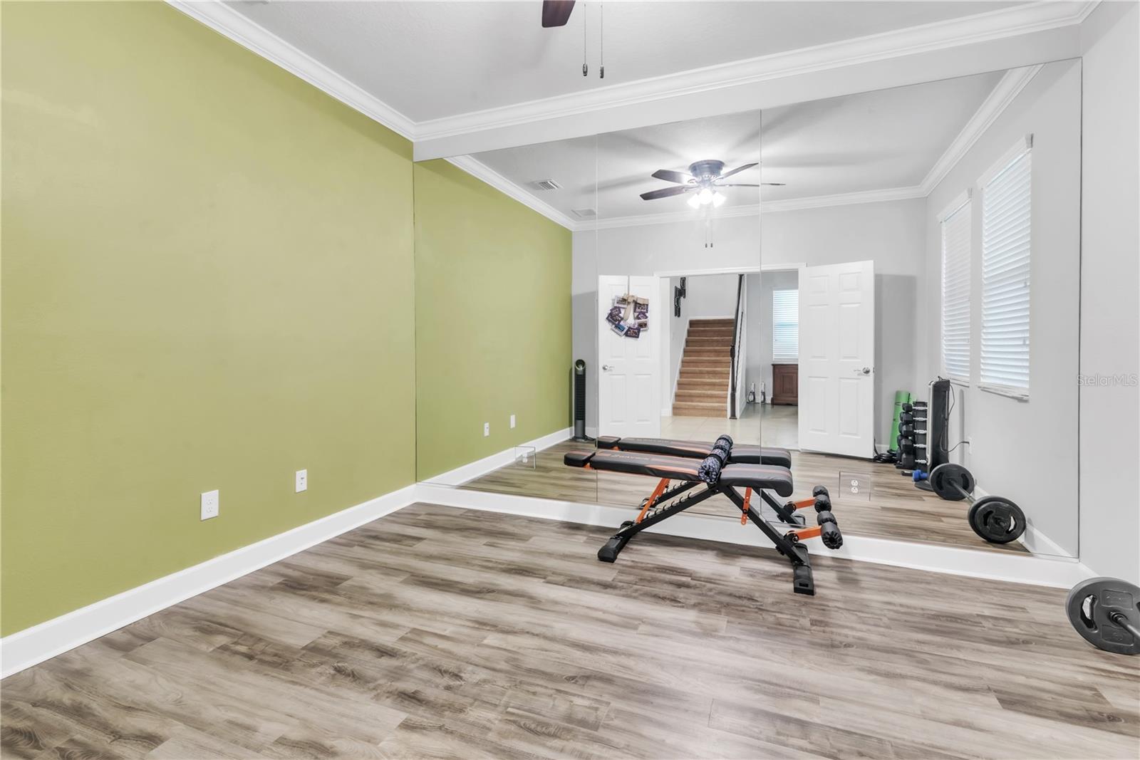 Listing photo id 11 for 3144 Gina Court