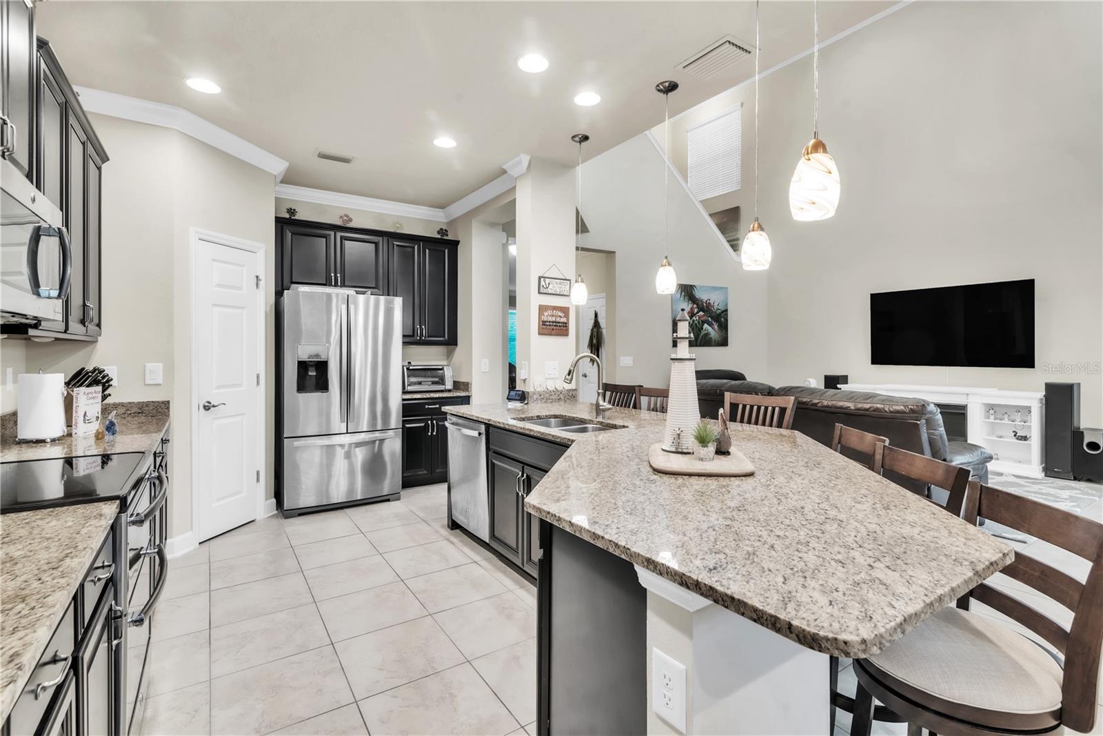 Listing photo id 15 for 3144 Gina Court