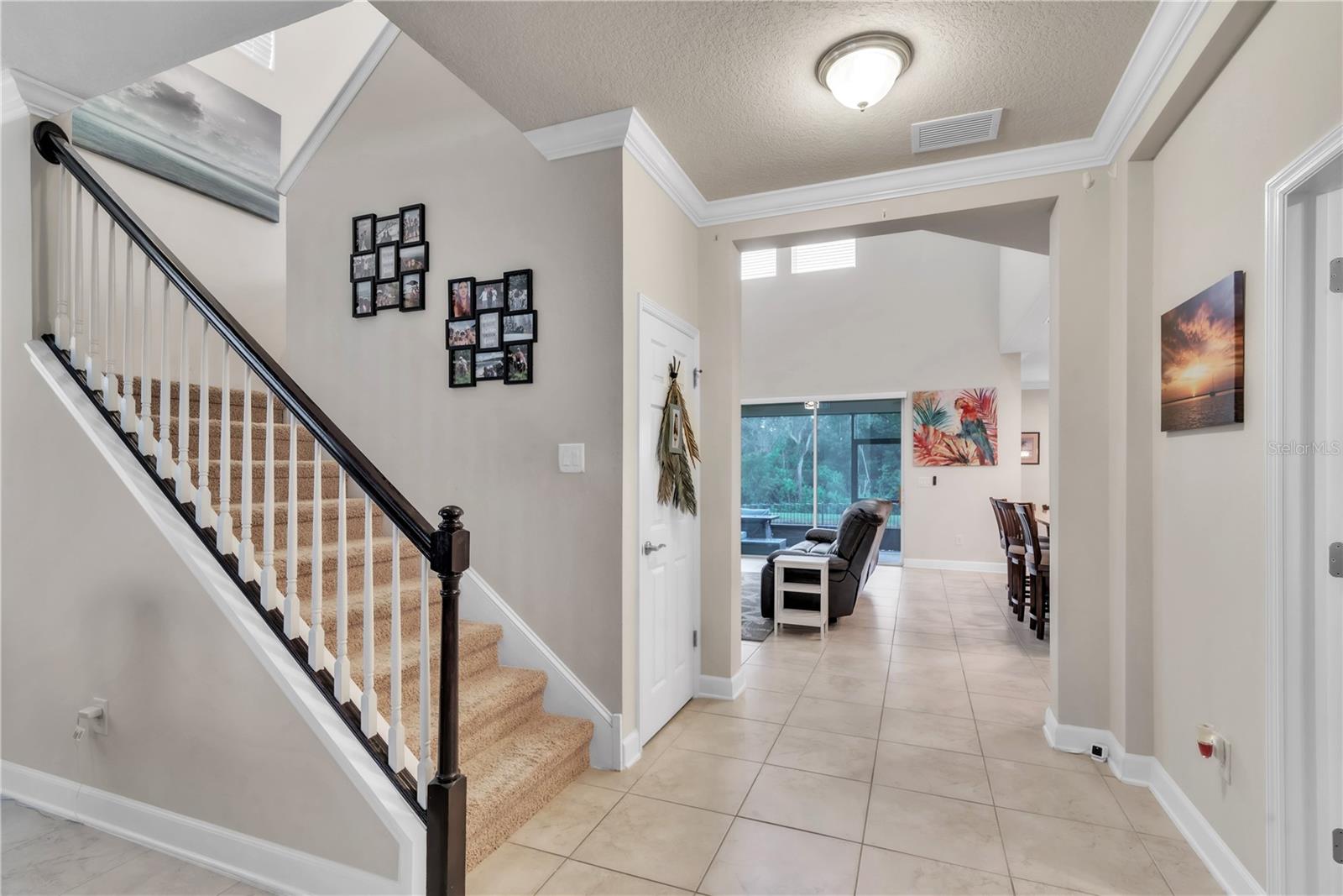 Listing photo id 16 for 3144 Gina Court