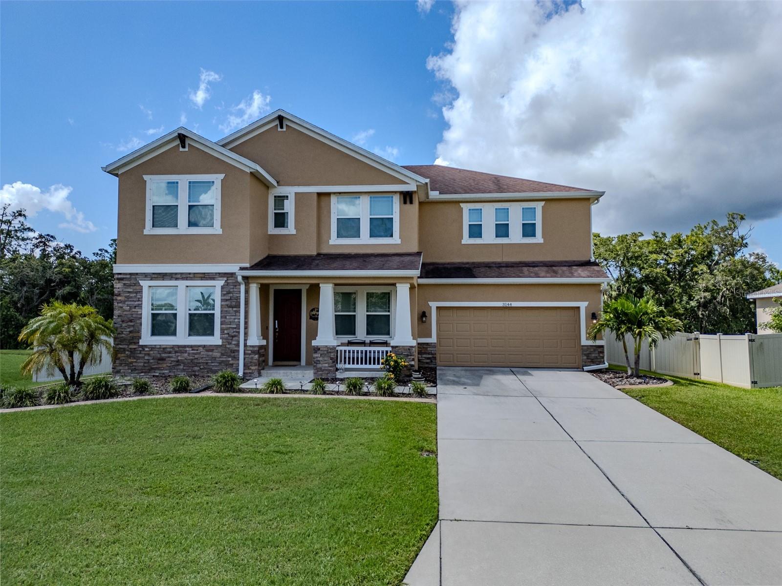 Listing photo id 0 for 3144 Gina Court